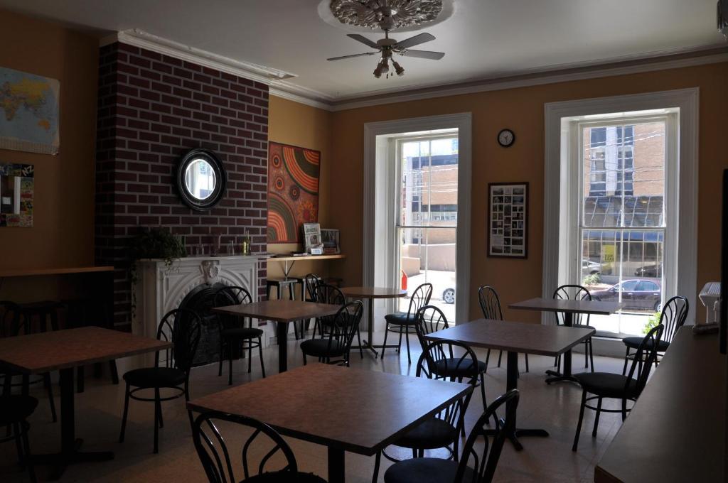Hi Halifax Heritage House Hostel Exterior foto